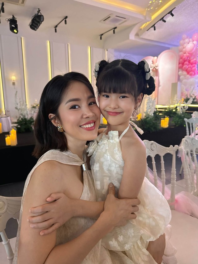 Lê Phương khoe ảnh bên chồng con, nói một câu thấm thía - Ảnh 3.