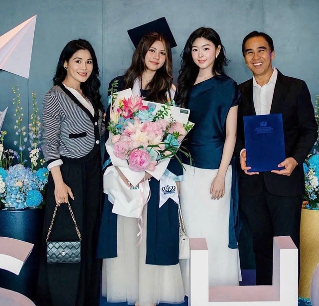 Quyền Linh và con gái Hạt Dẻ tỏa sáng trong ngày tốt nghiệp đặc biệt - Ảnh 5. Quyền Linh và con gái Hạt Dẻ tỏa sáng trong ngày tốt nghiệp đặc biệt - Ảnh 5.
