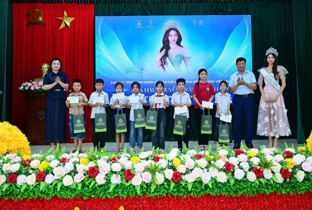 Hoa hậu Hà Linh trở về quê hương Ninh Bình trước thềm Miss Multicultural World 2026 - Ảnh 2. Hoa hậu Hà Linh trở về quê hương Ninh Bình trước thềm Miss Multicultural World 2026 - Ảnh 2.