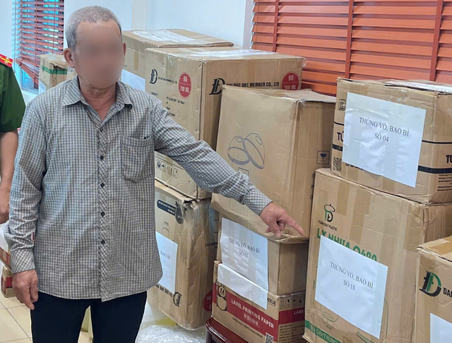Lai Châu: Người đàn ông 64 tuổi bị khởi tố vì tự ý mở cửa hàng Mixue trái phép - Ảnh 1.