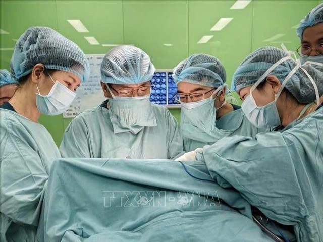 Tin sáng 16/6: Từ 1/7, nhà dưới 7 tầng được miễn giấy phép xây dựng? Danh tính nữ luật sư Việt Nam lập kỳ tích leo 7 đỉnh núi cao nhất của 7 châu lục - Ảnh 5.