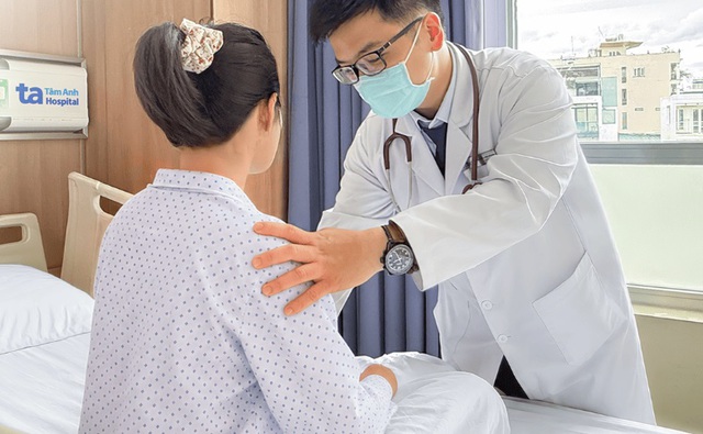 Thiếu ni&ecirc;n 15 tuổi thiếu m&aacute;u nặng, ngất xỉu v&igrave; xuất huyết dạ d&agrave;y do vi khuẩn HP - Ảnh 1.
