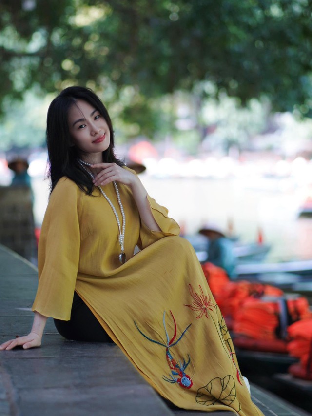 Hoa hậu Tiểu Vy gợi cảm tuổi 26 v&agrave; nhan sắc ' cực phẩm ' của V&otilde; L&ecirc; Quế Anh - Ảnh 8.