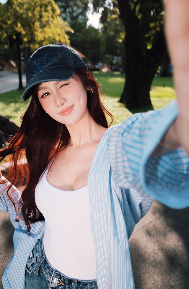 Hoa hậu Tiểu Vy gợi cảm tuổi 26 v&agrave; nhan sắc ' cực phẩm ' của V&otilde; L&ecirc; Quế Anh - Ảnh 4.
