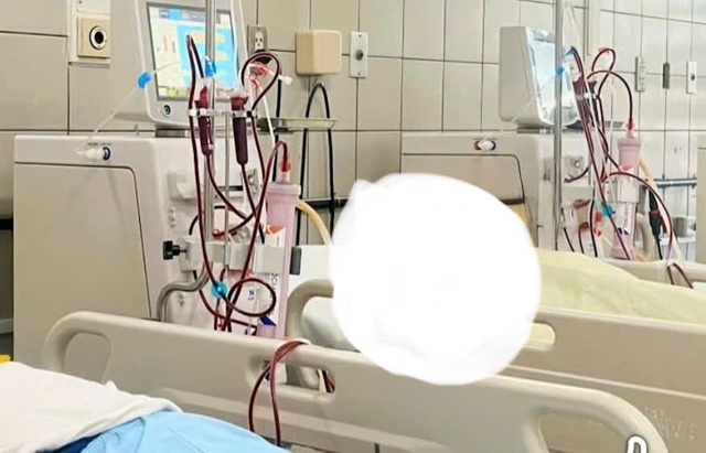 Nắng nóng kéo dài tăng nguy cơ suy thận cấp, bác sĩ chỉ ra 4 dấu hiệu cần đi viện ngay - Ảnh 1.