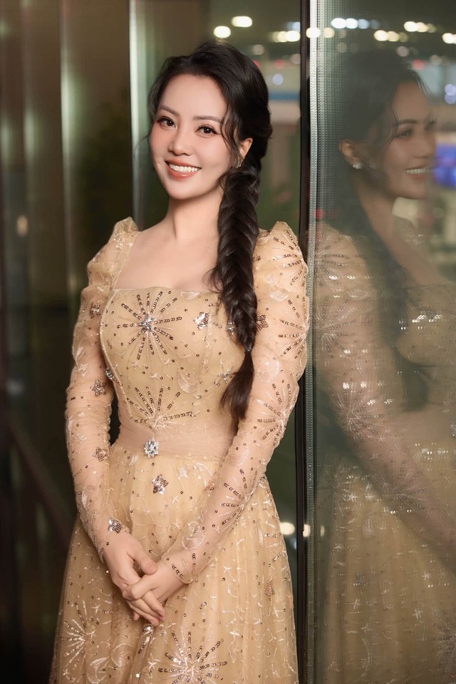 Đời thực vi&ecirc;n m&atilde;n của của một &aacute; hậu l&agrave;m BTV truyền h&igrave;nh VTV - Ảnh 5.