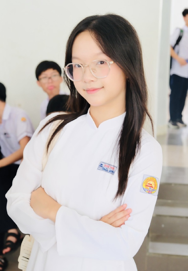 Điều ít biết về Profile của nữ sinh trường Quốc học Huế là đại biểu trẻ nhất Đại hội Đoàn toàn quốc lần thứ XIII - Ảnh 1. Điều ít biết về Profile của nữ sinh trường Quốc học Huế là đại biểu trẻ nhất Đại hội Đoàn toàn quốc lần thứ XIII - Ảnh 1.