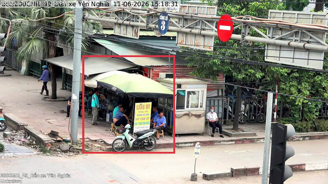 C&ocirc;ng an H&agrave; Nội c&ocirc;ng bố hơn 1.300 vi phạm trật tự đ&ocirc; thị qua camera AI v&agrave; phản &aacute;nh người d&acirc;n - Ảnh 5.