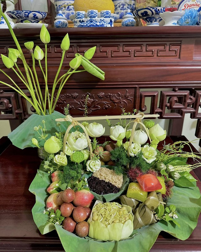 Ngắm những mâm cỗ cúng Tết Đoan Ngọ 2026 được chị em chuẩn bị chỉn chu, đẹp mắt - Ảnh 15. Ngắm những mâm cỗ cúng Tết Đoan Ngọ 2026 được chị em chuẩn bị chỉn chu, đẹp mắt - Ảnh 15.