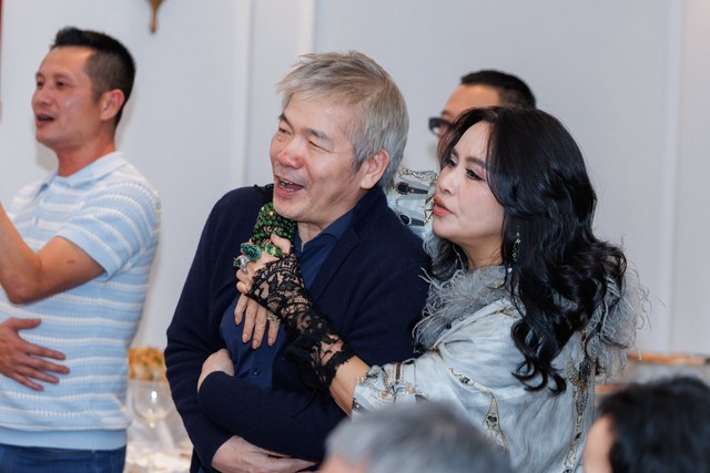 Nh&acirc;n sinh nhật, NSND Thanh Lam gửi đến chồng: 'Cảm ơn anh v&igrave; m&oacute;n qu&agrave; v&ocirc; gi&aacute;' - Ảnh 5.