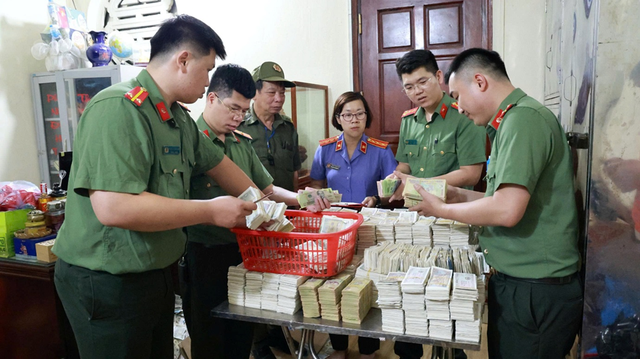 Lạng Sơn: Trưởng bộ phận thường trực Đền Kỳ C&ugrave;ng c&ugrave;ng đồng phạm bị khởi tố - Ảnh 2.