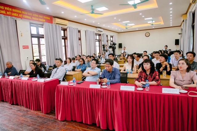 N&acirc;ng tầm vị thế nghề Điều dưỡng trong kỷ nguy&ecirc;n số: Vai tr&ograve; đồng h&agrave;nh của truyền th&ocirc;ng b&aacute;o ch&iacute; - Ảnh 2.