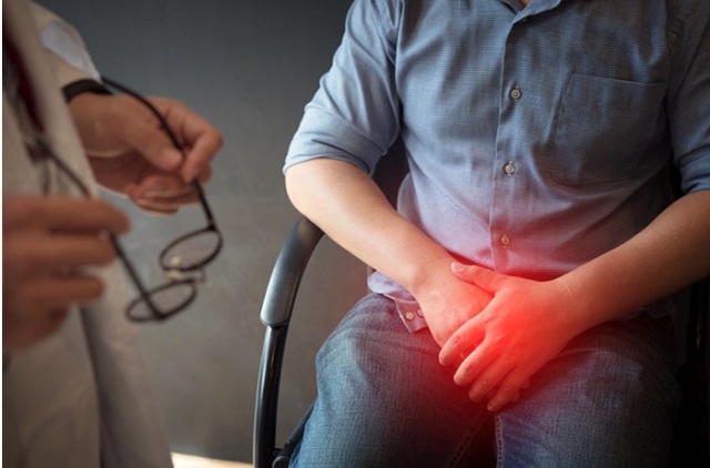 Kh&aacute;m v&igrave; b&iacute; tiểu, người đ&agrave;n &ocirc;ng 63 tuổi bất ngờ ph&aacute;t hiện ung thư tuyến tiền liệt, khối u ph&igrave;nh to gấp 5 lần  - Ảnh 1.