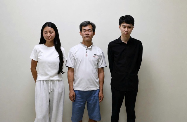 Khởi tố, bắt giam 3 đối tượng giúp đường dây lừa đảo 'rửa' gần 48 tỷ đồng - Ảnh 1. Khởi tố, bắt giam 3 đối tượng giúp đường dây lừa đảo 'rửa' gần 48 tỷ đồng - Ảnh 1.