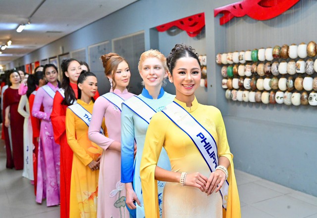 Hoa hậu Phan Kim Oanh cùng dàn người đẹp quốc tế khám phá văn hóa Việt Nam tại Nhà Quốc hội - Ảnh 1. Hoa hậu Phan Kim Oanh cùng dàn người đẹp quốc tế khám phá văn hóa Việt Nam tại Nhà Quốc hội - Ảnh 1.