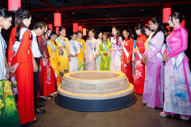 Hoa hậu Phan Kim Oanh và dàn người đẹp quốc tế tìm hiểu lịch sử, văn hóa Việt Nam - Ảnh 4.