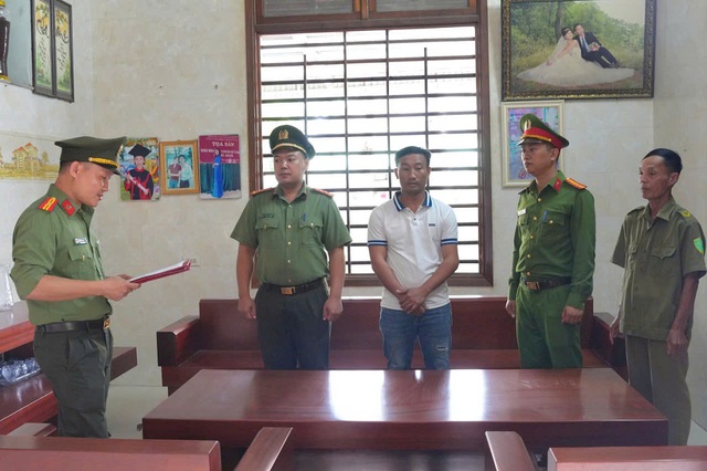 Thủ đoạn lập c&ocirc;ng ty 'ma' xuất b&aacute;n h&oacute;a đơn khống, trốn thuế - Ảnh 2.