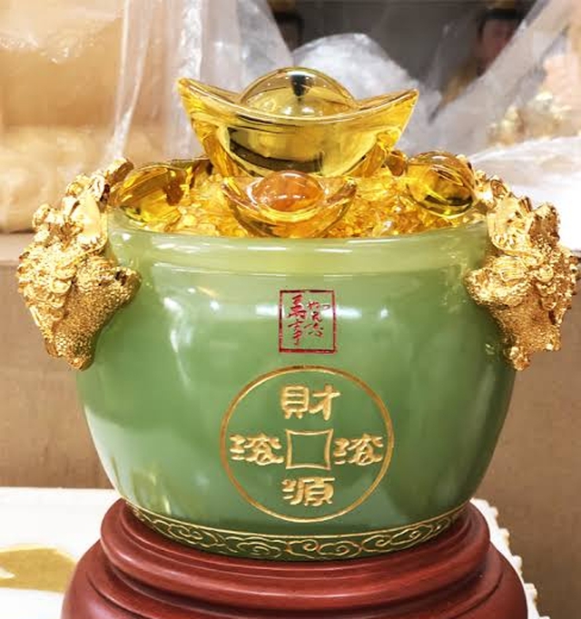 7 vật phẩm phong thủy b&agrave;n thờ Thần t&agrave;i h&uacute;t t&agrave;i lộc mạnh nhất 2026 - Ảnh 2.