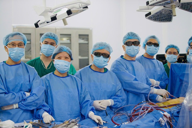 Phẫu thuật nội soi to&agrave;n bộ kh&ocirc;ng cần cưa xương ức, c&ocirc; g&aacute;i 23 tuổi hồi phục sau chưa đầy 24 giờ - Ảnh 5.