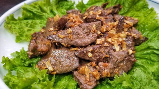 Gan lợn gi&aacute; rẻ nhưng gi&agrave;u vitamin A v&agrave; sắt , ăn đ&uacute;ng c&aacute;ch bổ dưỡng cho sức khỏe - Ảnh 4.