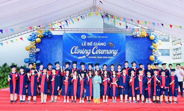 Lớp học c&oacute; 3 thủ khoa lớp 10, gi&aacute;o vi&ecirc;n chủ nhiệm tiết lộ điểm chung bất ngờ - Ảnh 3.