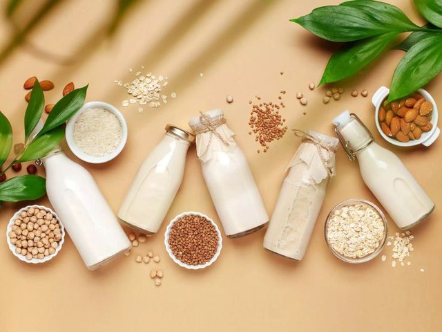 Uống nhiều sữa hạt c&oacute; g&acirc;y sỏi mật? Chuy&ecirc;n gia l&yacute; giải sự thật ph&iacute;a sau tin đồn - Ảnh 1.