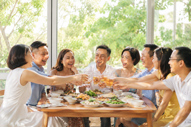 Chỉ sau một buổi họp lớp, t&ocirc;i hiểu l&yacute; do nhiều người cố t&igrave;nh n&eacute; tr&aacute;nh bạn cũ - Ảnh 1.