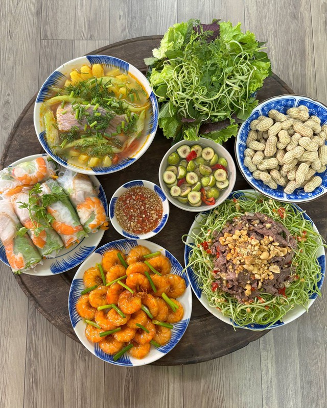 10 m&oacute;n canh ng&agrave;y h&egrave; thanh m&aacute;t, vừa bổ dưỡng vừa dễ nấu cho m&acirc;m cơm m&ugrave;a h&egrave;, nh&igrave;n l&agrave; muốn ăn - Ảnh 7.