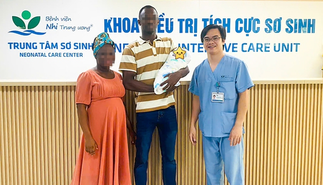 V&agrave;ng da nặng sau sinh, b&eacute; trai người Ghana rơi v&agrave;o nguy cấp - Ảnh 2.