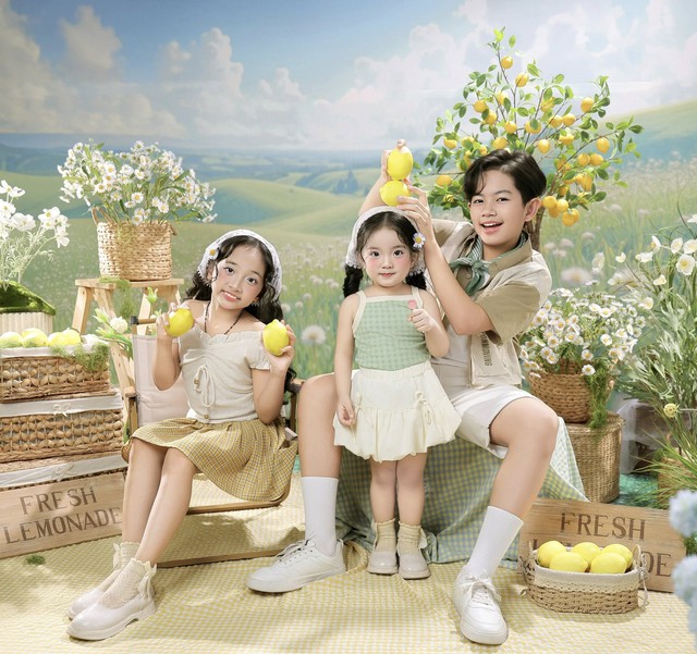 3 con đẹp như tranh vẽ của nh&agrave; Kh&aacute;nh Thi - Phan Hiển - Ảnh 1.