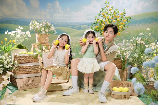 3 con đẹp như tranh vẽ của nh&agrave; Kh&aacute;nh Thi - Phan Hiển - Ảnh 5.
