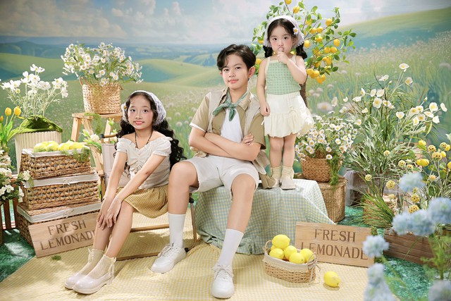 3 con đẹp như tranh vẽ của nh&agrave; Kh&aacute;nh Thi - Phan Hiển - Ảnh 7.