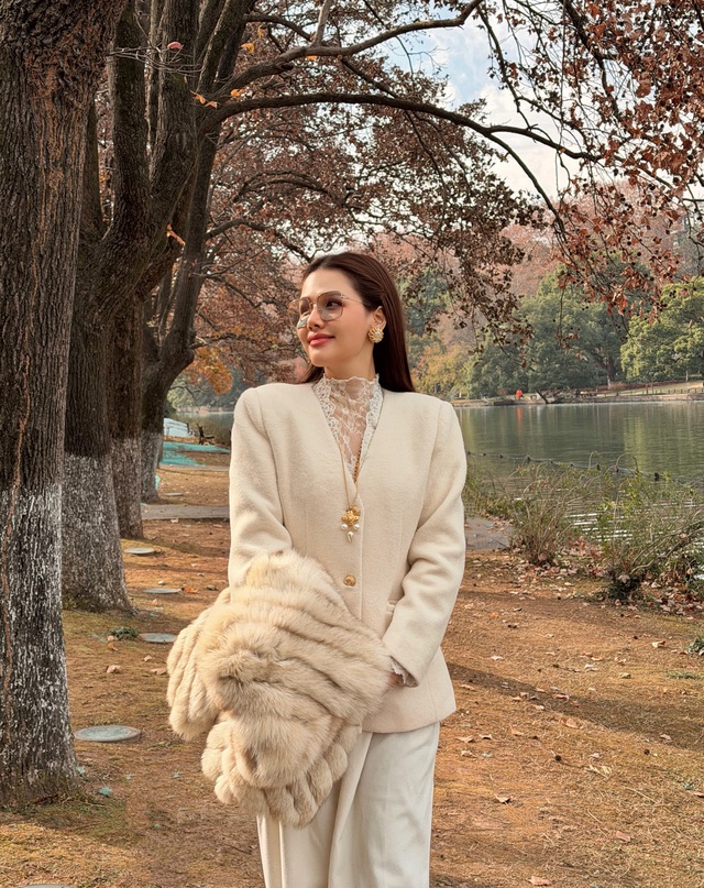 'Gọt d&aacute;ng' sau sinh đẹp như 'd&acirc;u h&agrave;o m&ocirc;n' Phanh Lee - Ảnh 5.