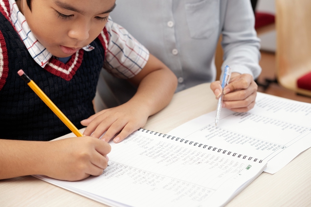 3 kiểu trẻ em c&agrave;ng được khen 'th&ocirc;ng minh c&agrave;ng kh&oacute; th&agrave;nh c&ocirc;ng khi trưởng th&agrave;nh - Ảnh 1.