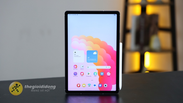 Galaxy Tab S10 FE: tablet có bút S Pen cho người cần ghi chú, họp online và làm việc gọn nhẹ - Ảnh 1.