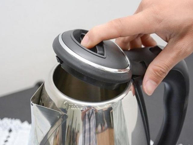 Bí quyết vệ sinh và bảo quản giúp ấm siêu tốc bền gấp đôi - Ảnh 2.