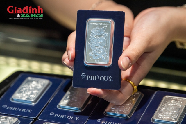 Gi&aacute; bạc h&ocirc;m nay 30/6: Cuối th&aacute;ng ảm đạm, gi&aacute; tiếp tục đi xuống - Ảnh 1.