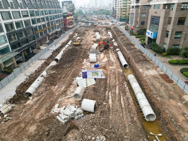 Lợi dụng vướng mắc giải ph&oacute;ng mặt bằng để k&iacute;ch động tụ tập đ&ocirc;ng người: C&ocirc;ng an H&agrave; Nội ph&aacute;t cảnh b&aacute;o - Ảnh 1.