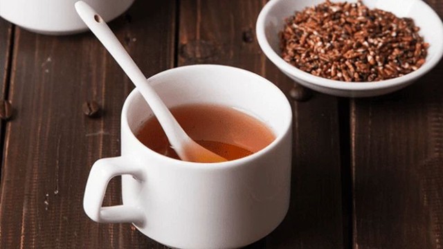 B&iacute; quyết l&agrave;m nước gạo rang trị ti&ecirc;u chảy đơn giản nhất tại nh&agrave; - Ảnh 2.