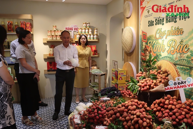 Khai mạc "Chợ phi&ecirc;n Kinh Bắc", đưa đặc sản Bắc Ninh đến tay người ti&ecirc;u d&ugrave;ng Thủ đ&ocirc; - Ảnh 6.