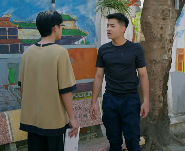 M&acirc;u thuẫn giữa Cương v&agrave; Khu&ecirc; v&igrave; Tuyết Lan Trong Ph&iacute;a b&ecirc;n kia th&agrave;nh phố - tập 6 - Ảnh 1.