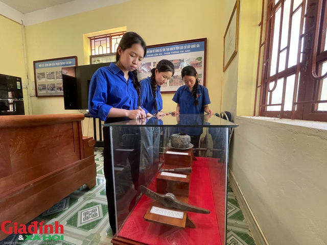 Hang đ&aacute; tr&ecirc;n v&aacute;ch n&uacute;i, nơi những chiến sĩ th&ocirc;ng tin m&atilde;i m&atilde;i với tuổi xu&acirc;n - Ảnh 18.