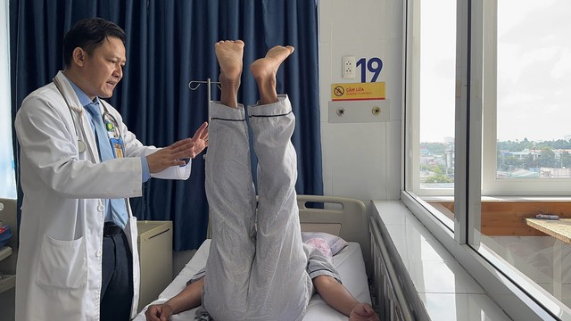 Nắng n&oacute;ng, người đ&agrave;n &ocirc;ng 46 tuổi đang khỏe mạnh bất ngờ đột quỵ nhồi m&aacute;u n&atilde;o - Ảnh 1.