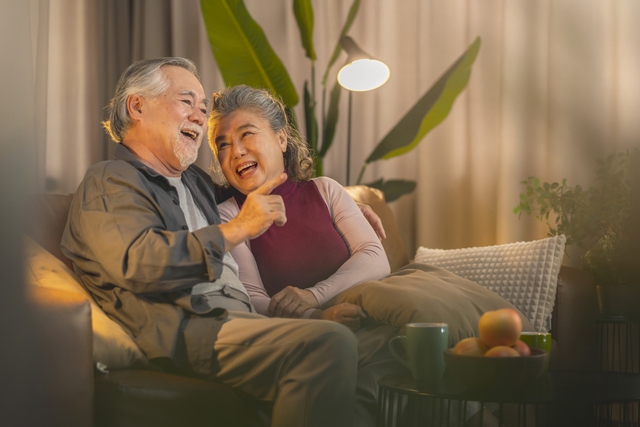Tuổi gi&agrave; c&oacute; ph&uacute;c hay kh&ocirc;ng, nh&igrave;n v&agrave;o 2 điều n&agrave;y l&agrave; biết ngay - Ảnh 1.