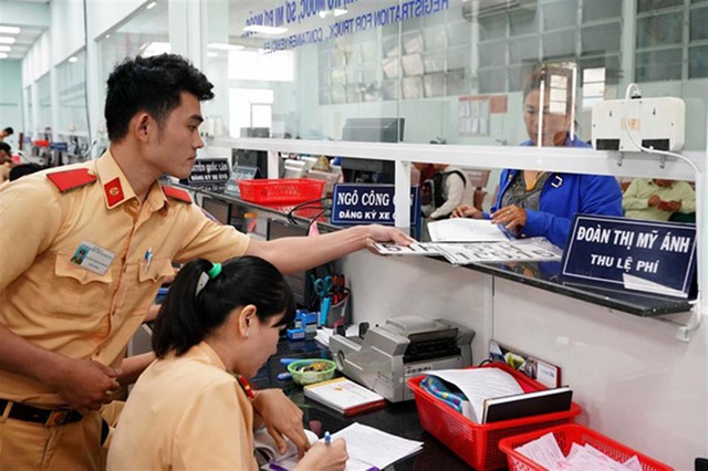 6 trường hợp bắt buộc phải đổi đăng k&yacute; xe, biển số xe năm 2026, c&aacute;c l&aacute;i xe cần lưu &yacute; - Ảnh 1.
