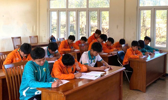 30 gương mặt xuất sắc gia nhập Kh&oacute;a 4 Học viện B&oacute;ng đ&aacute; Nutifood - Ảnh 3.