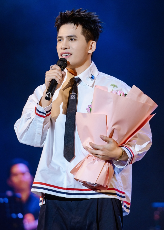 Quốc Thi&ecirc;n: Kh&ocirc;ng cần ồn &agrave;o vẫn giữ được chỗ đứng bằng những bản t&igrave;nh ca tử tế - Ảnh 1.