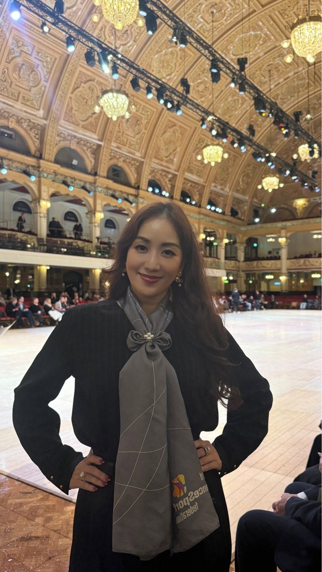 Mỗi năm đầu tư hơn 8 tỷ đồng để tổ chức giải đấu dancesport, đời thực Kh&aacute;nh Thi gi&agrave;u ra sao? - Ảnh 4.