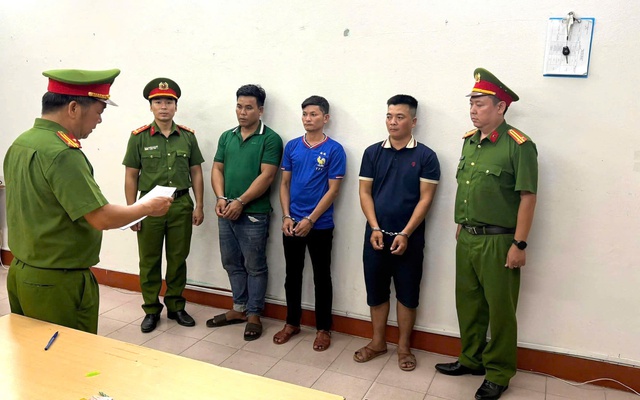 Đ&agrave; Nẵng: Bắt khẩn cấp 3 đối tượng đ&aacute;nh người tử vong sau tiệc cưới - Ảnh 1.