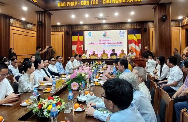 35 tác phẩm báo chí lan tỏa giá trị nhân văn được vinh danh tại Giải Báo chí Phật giáo 2025 - Ảnh 2.